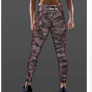 Lululemon Speed Tight V *SeaWheeze High Tempo Camo Reflective Grey Multi Sz10